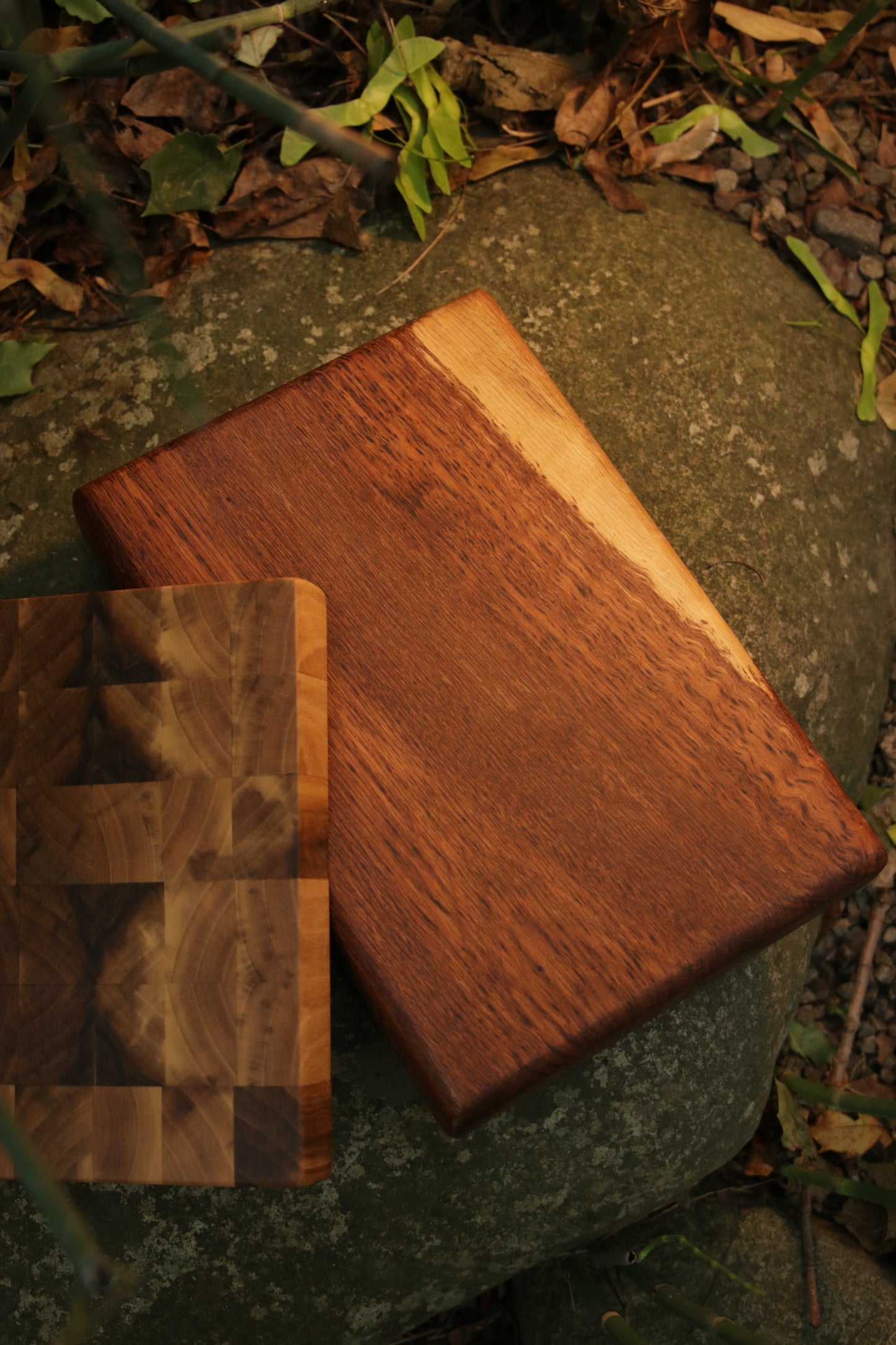 Sabi tölgyfa tálaló/vágódeszka